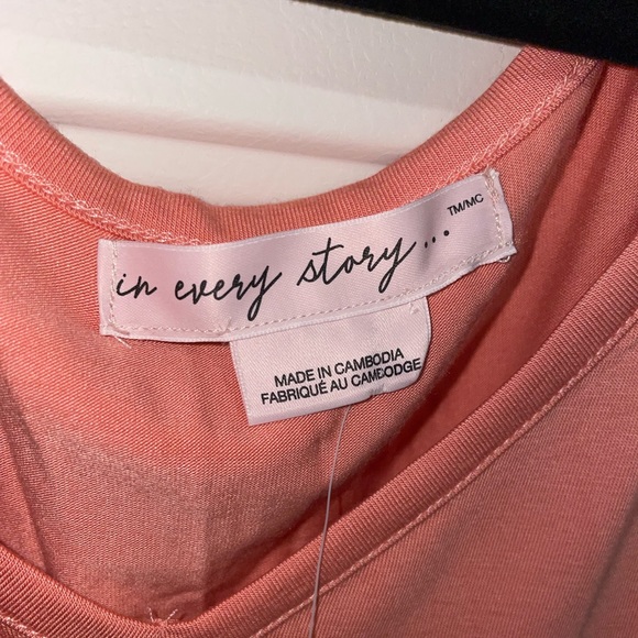 Pennington’s Coral Tank Top - Picture 4 of 6